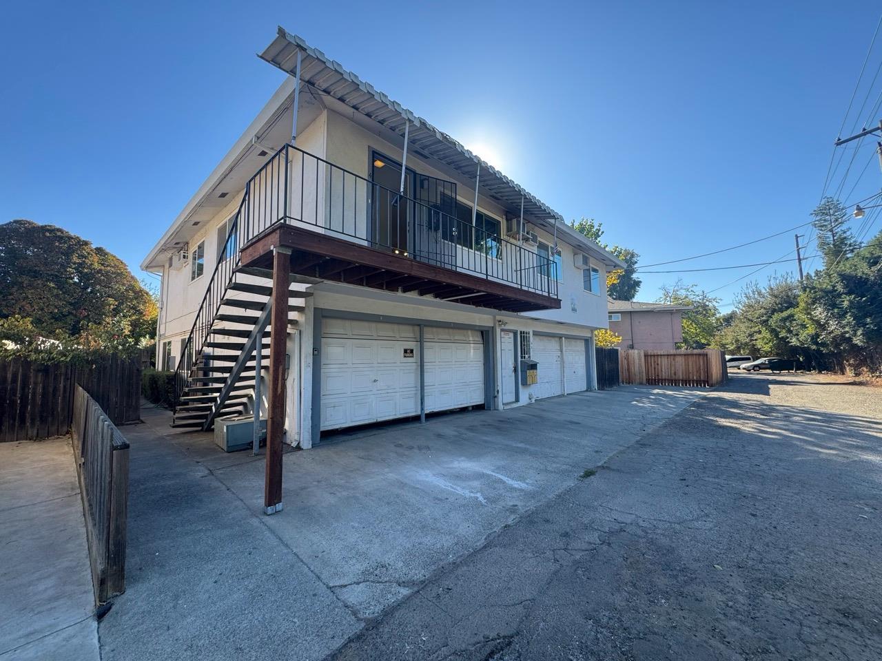 805 Carro Drive