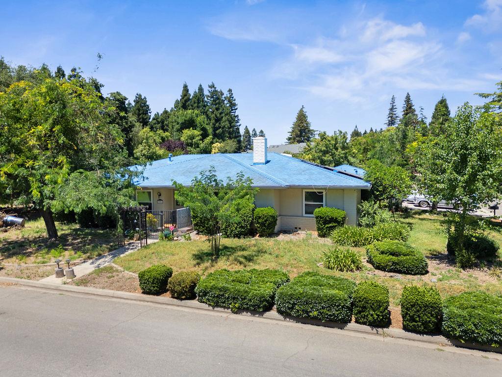 9901 Wild Oak Court