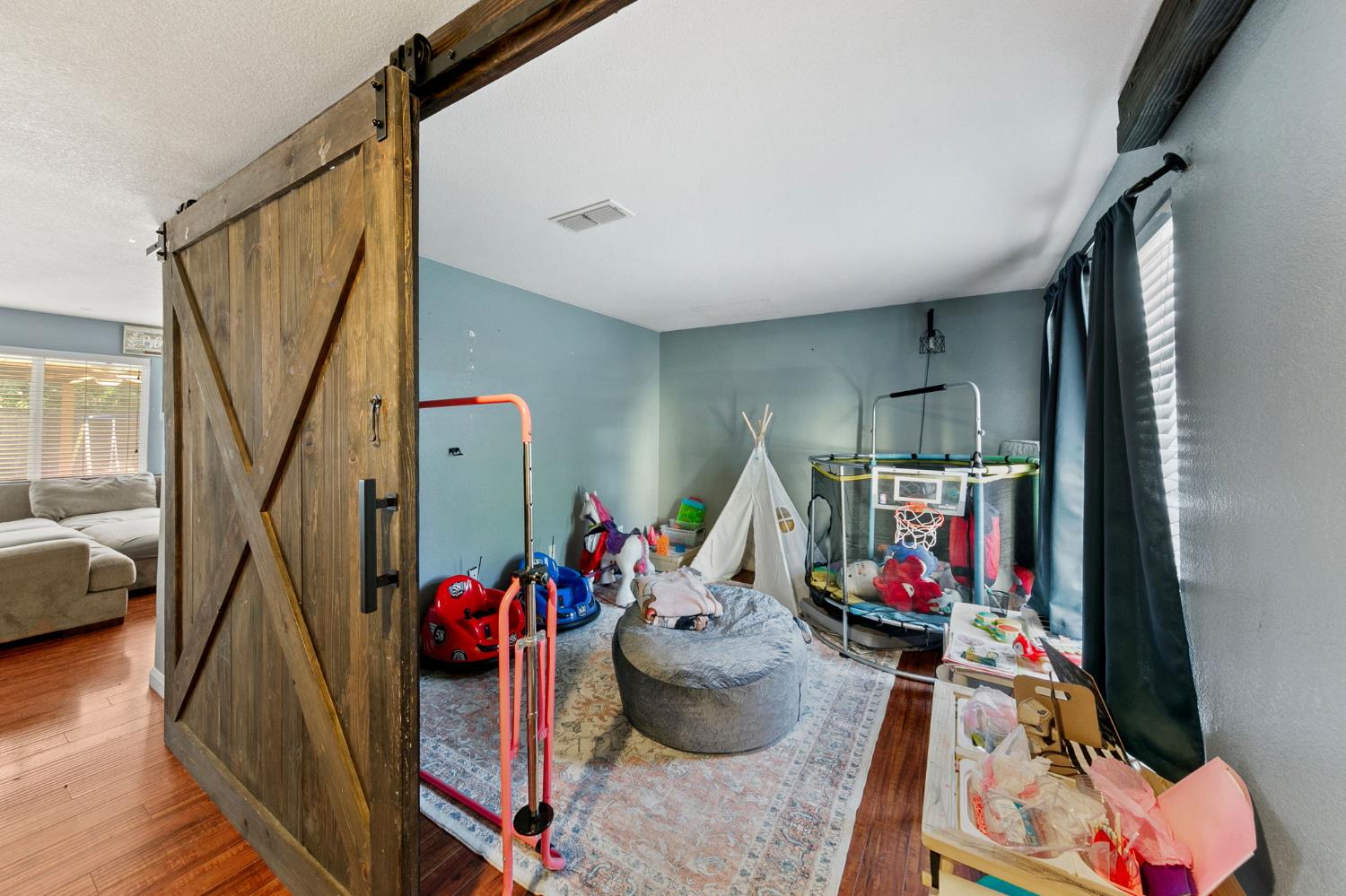 1332 Leighton Grove Drive