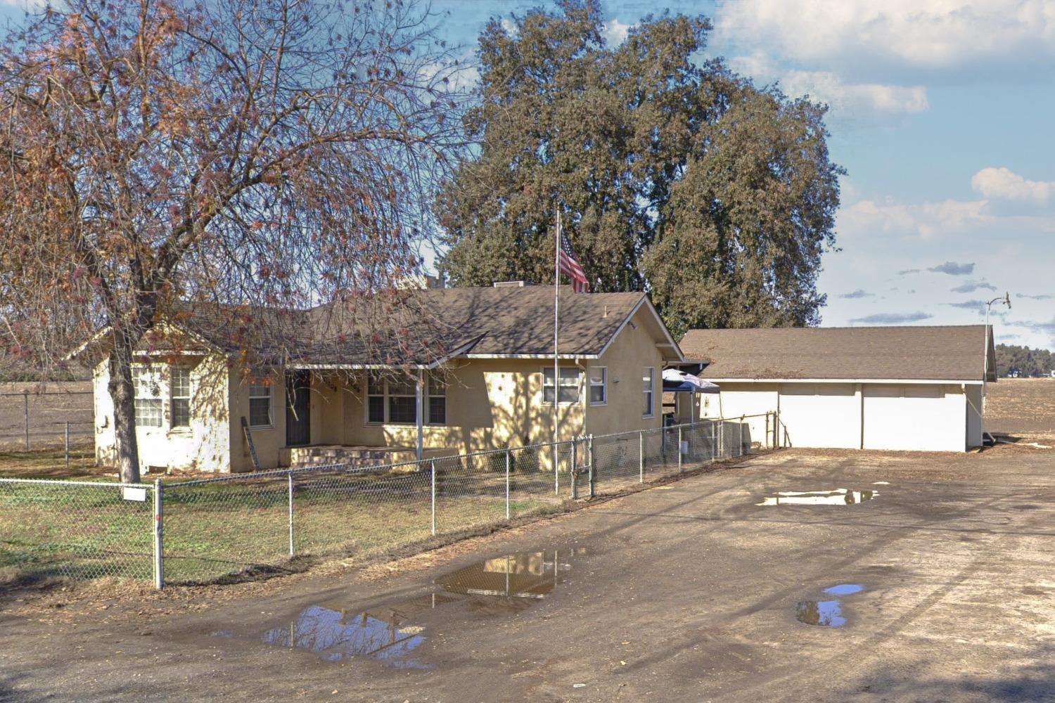 11108 Avenue 272