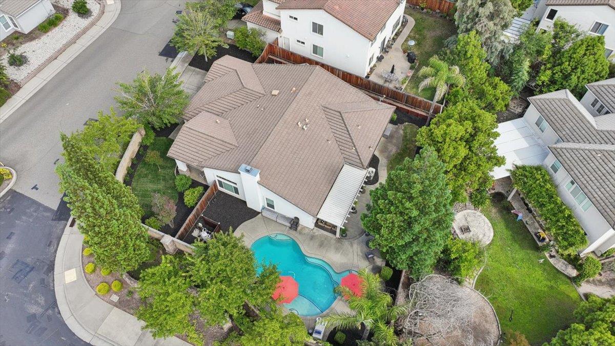 1400 Rose Glen Drive