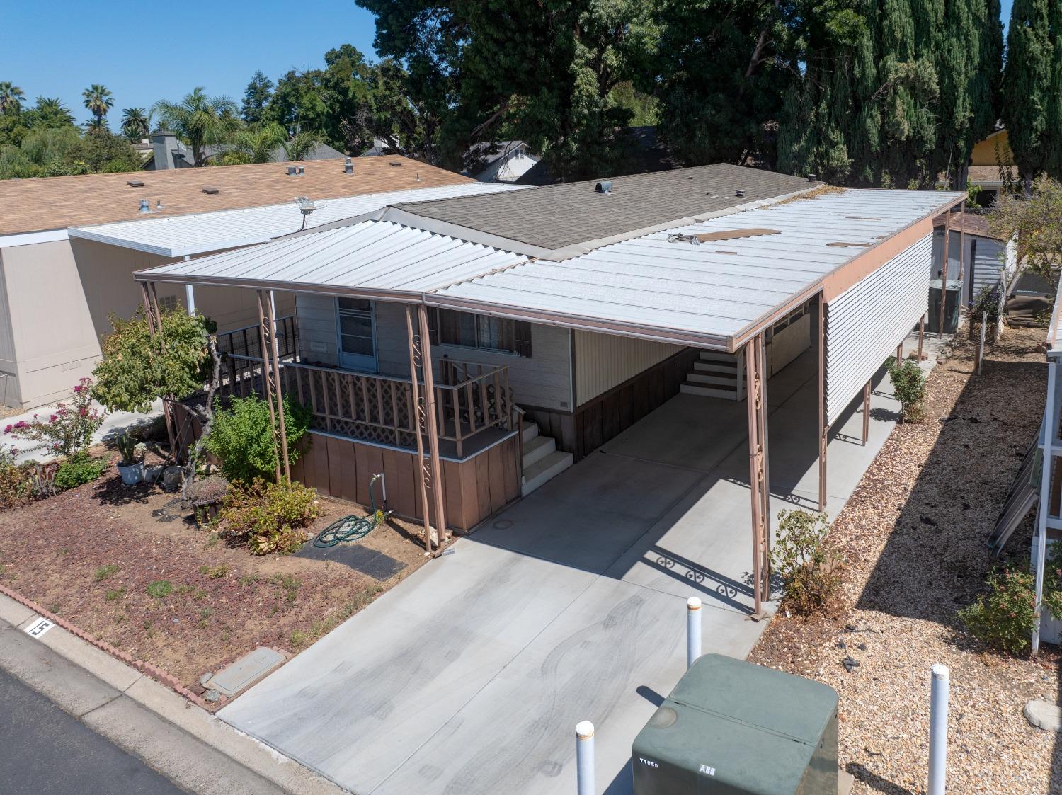 Photo 5 of 36 of 250 E Las Palmas Avenue 15 mobile home