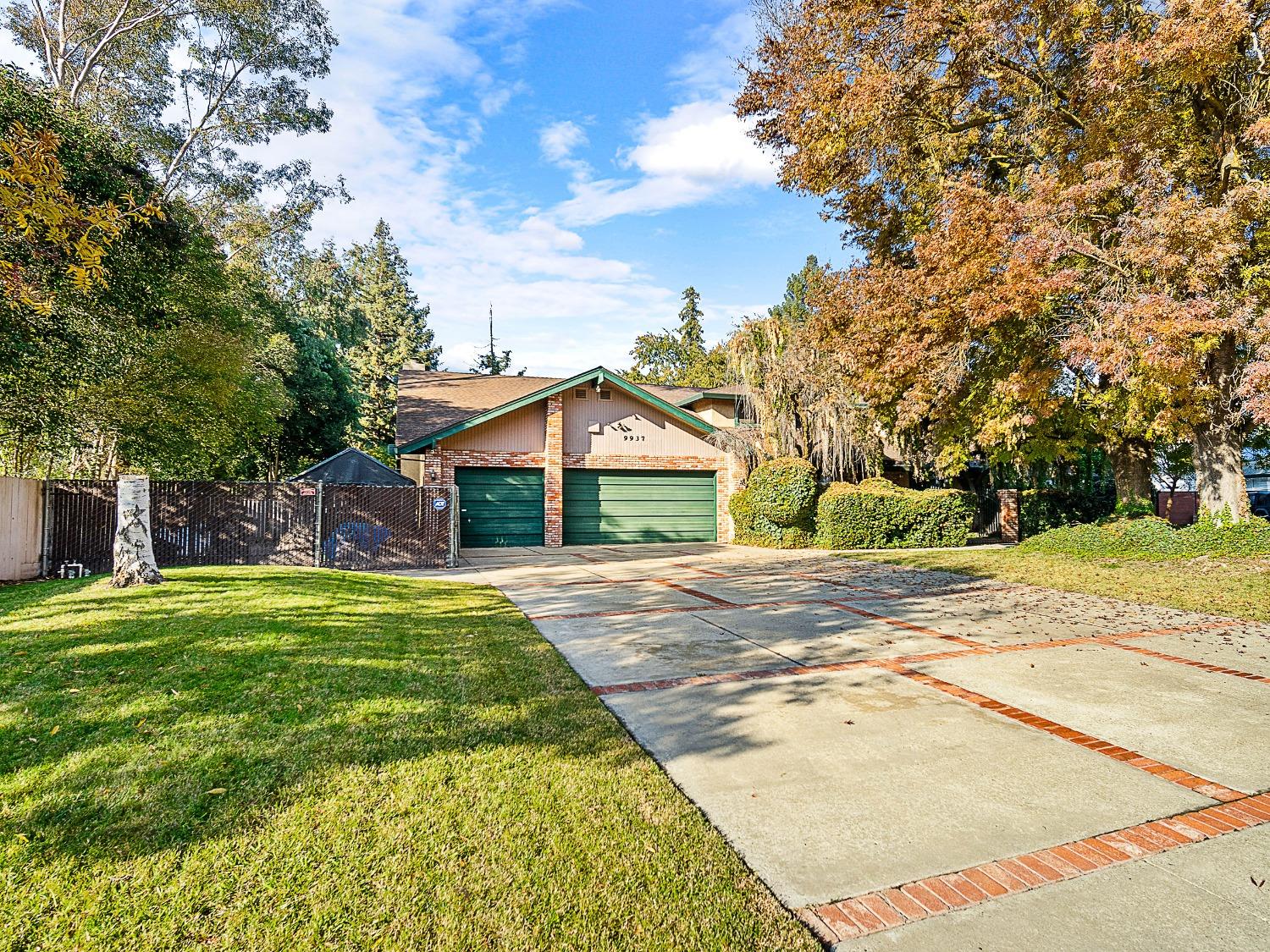 9937 Laron Court
