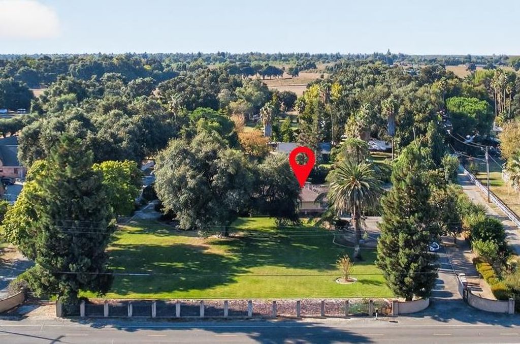 Photo of 2205 DAVIS Road, West Sacramento, CA 95691 (MLS # 225134705)