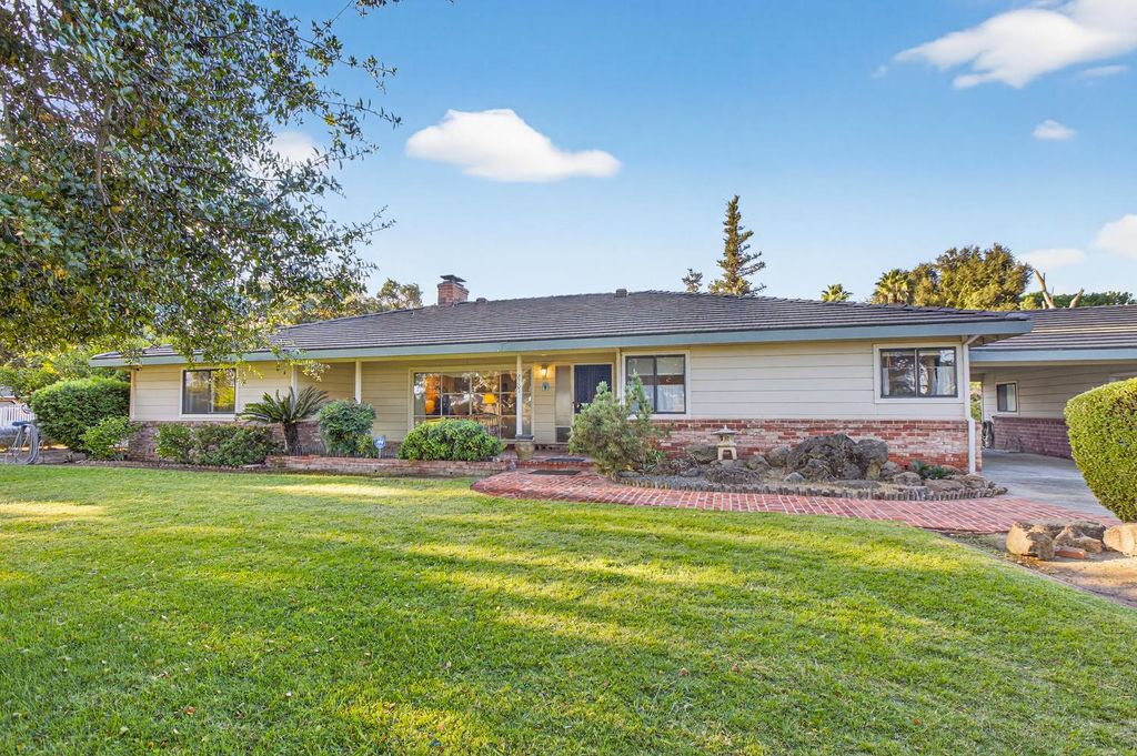 Photo of 2205 DAVIS Road, West Sacramento, CA 95691 (MLS # 225134705)