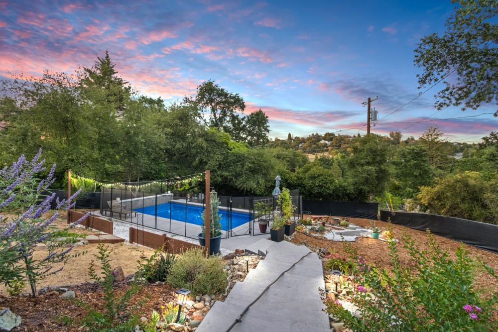 2440 Knollwood Drive