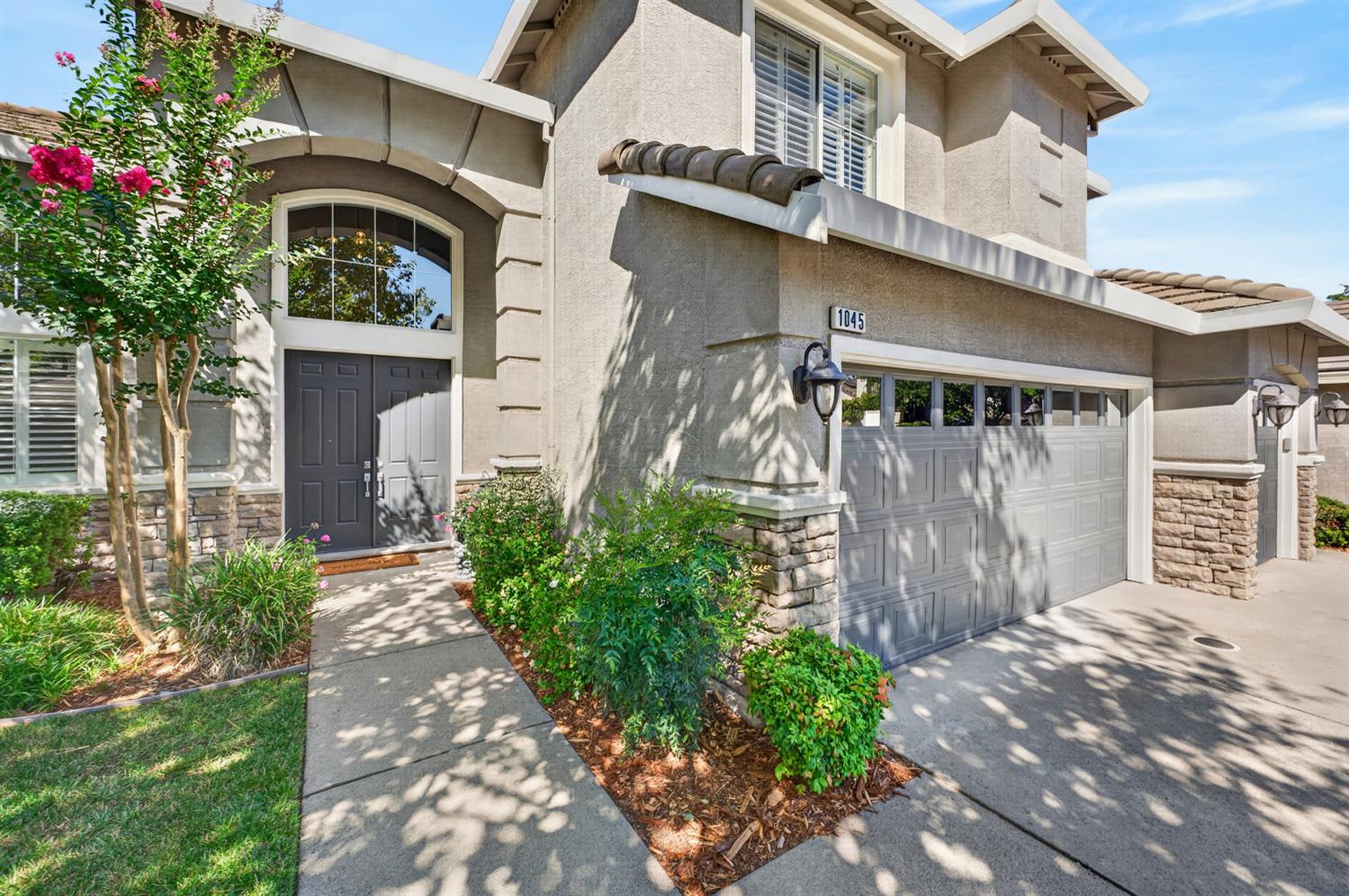 1045 Perazzo Circle