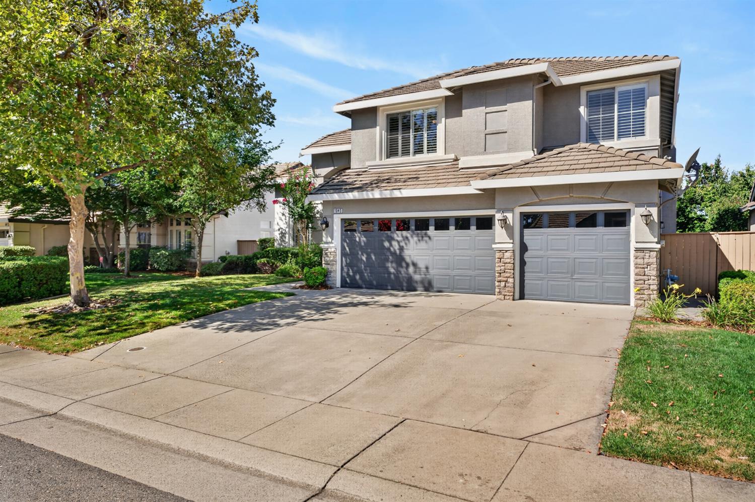 1045 Perazzo Circle