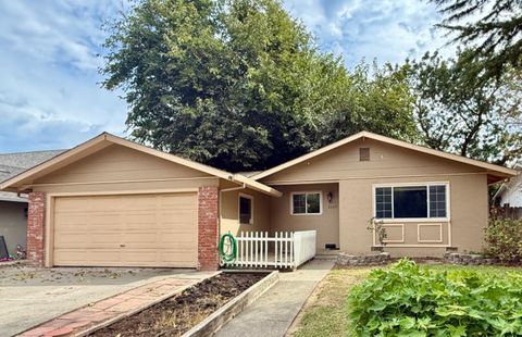 2320 Denison Drive Davis CA 95618