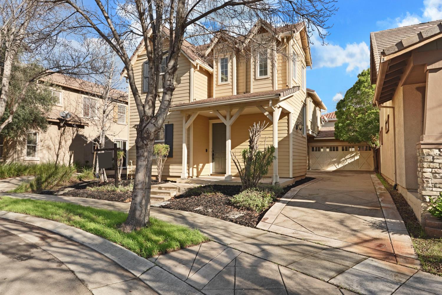 60 S Pacifico Street