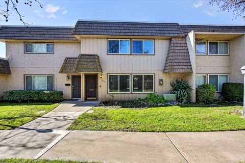 3275 Via Grande Sacramento CA 95825