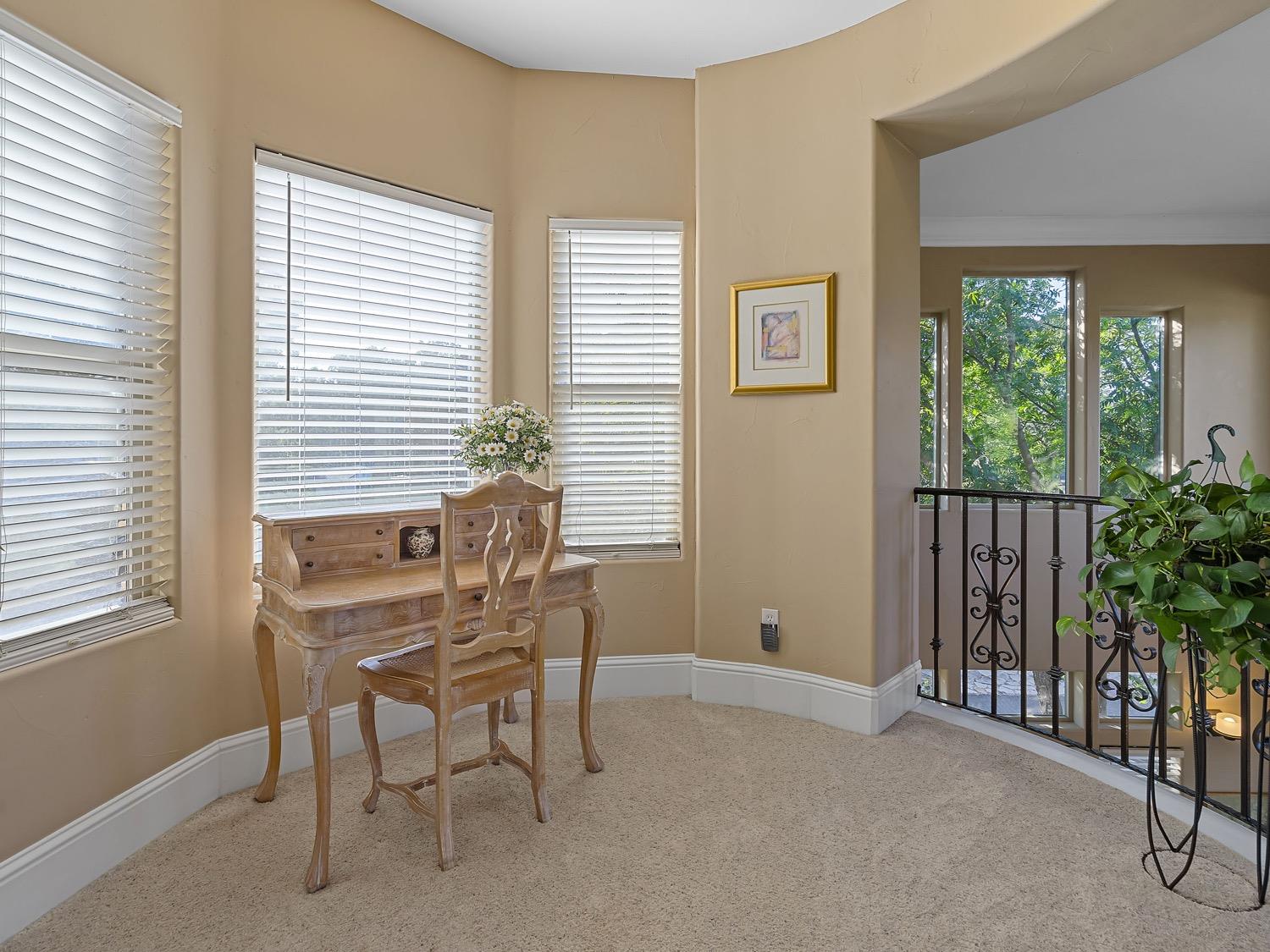 Carmichael, California 95608, United States, 4 Bedrooms Bedrooms, ,3 BathroomsBathrooms,Residential,Active,138607