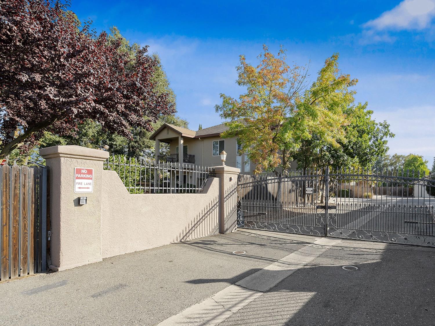 Carmichael, California 95608, United States, 4 Bedrooms Bedrooms, ,3 BathroomsBathrooms,Residential,Active,138607