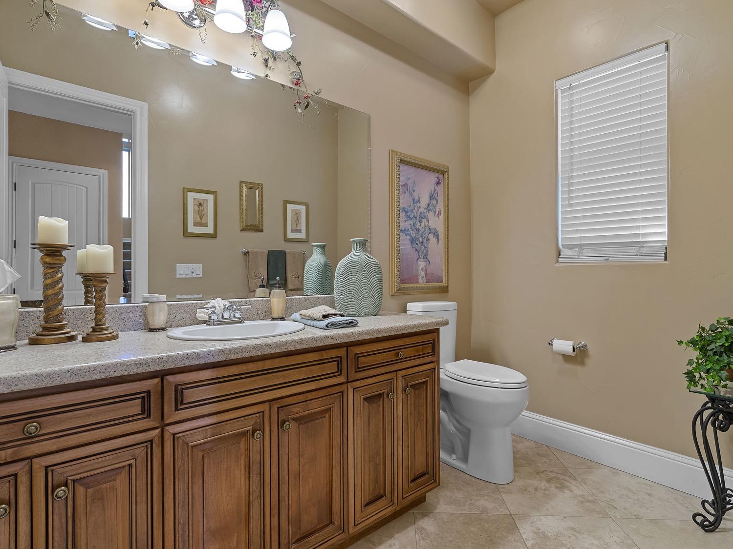 Carmichael, California 95608, United States, 4 Bedrooms Bedrooms, ,3 BathroomsBathrooms,Residential,Active,138607