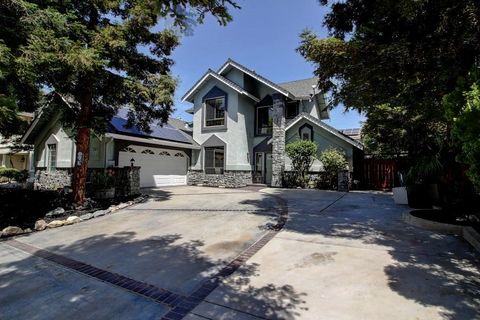 385 Cecelio Way Tracy CA 95376