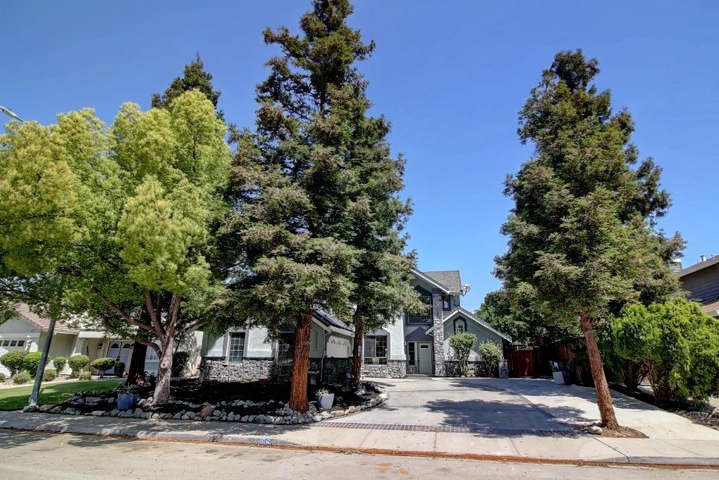 385 Cecelio Way
