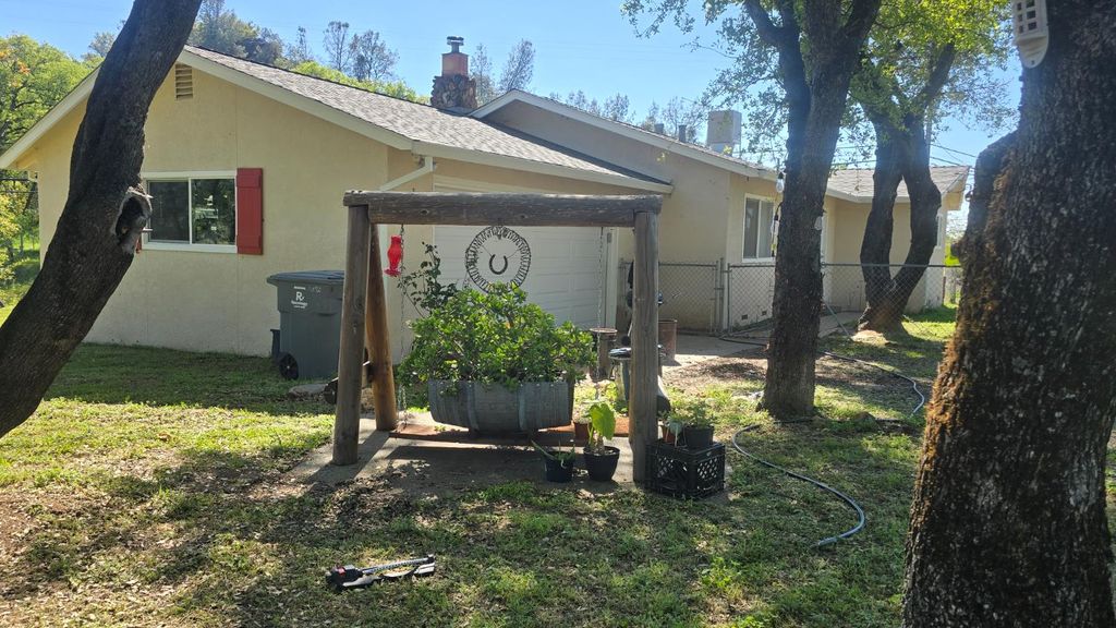 Photo of 11592 Peoria Rd, Browns Valley, CA 95918 (MLS # 226030872)