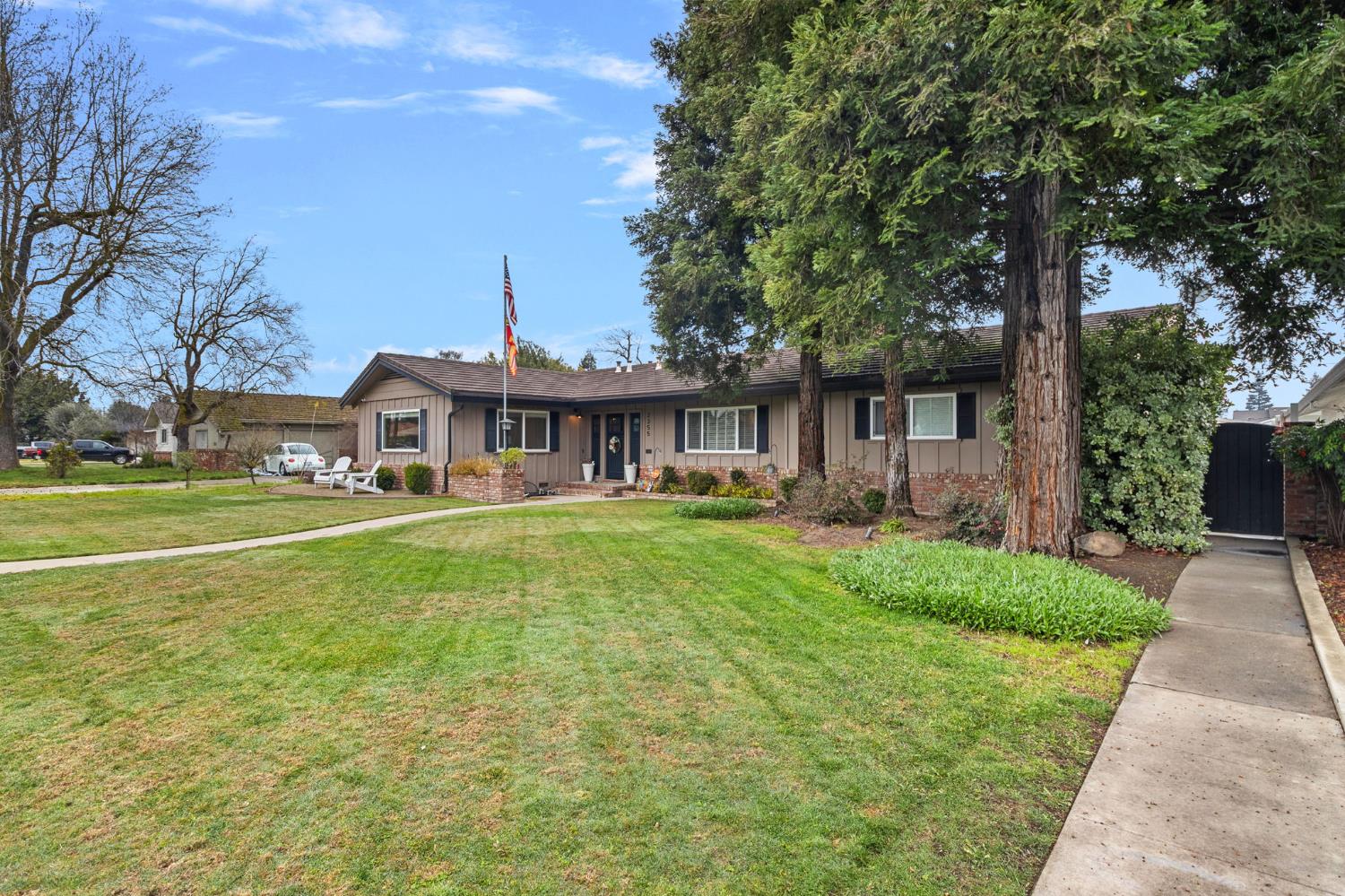 2355 El Capitan Drive