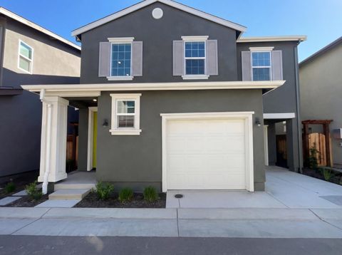 374 N Palm Springs Way Tracy CA 95391