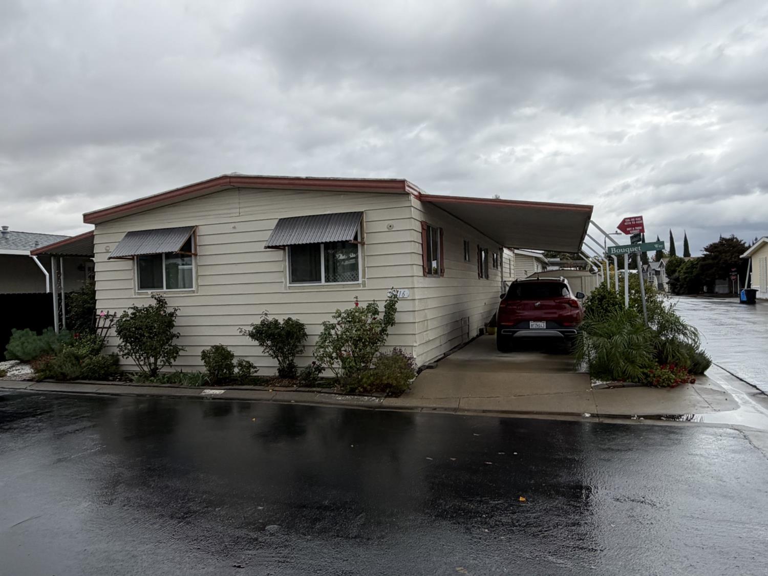 4216 Bouquet Way 103