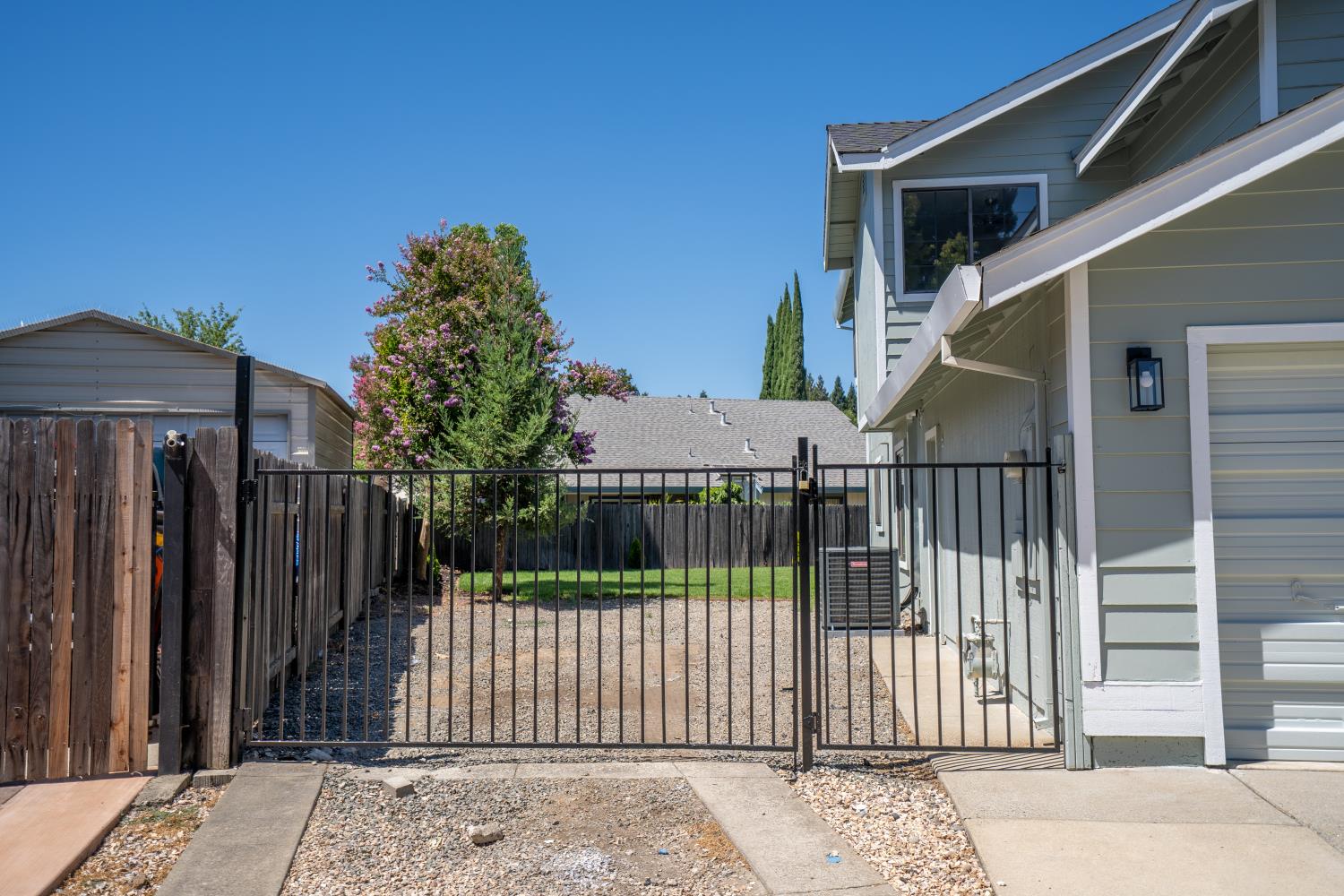6 River Village Court