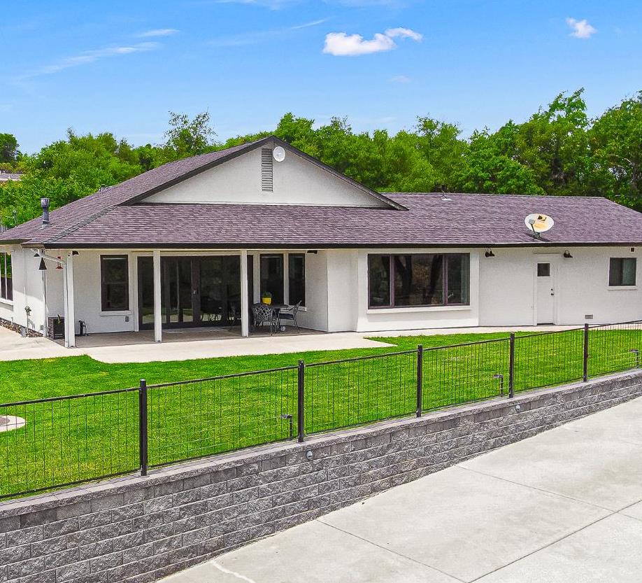 4001 Walnut Drive