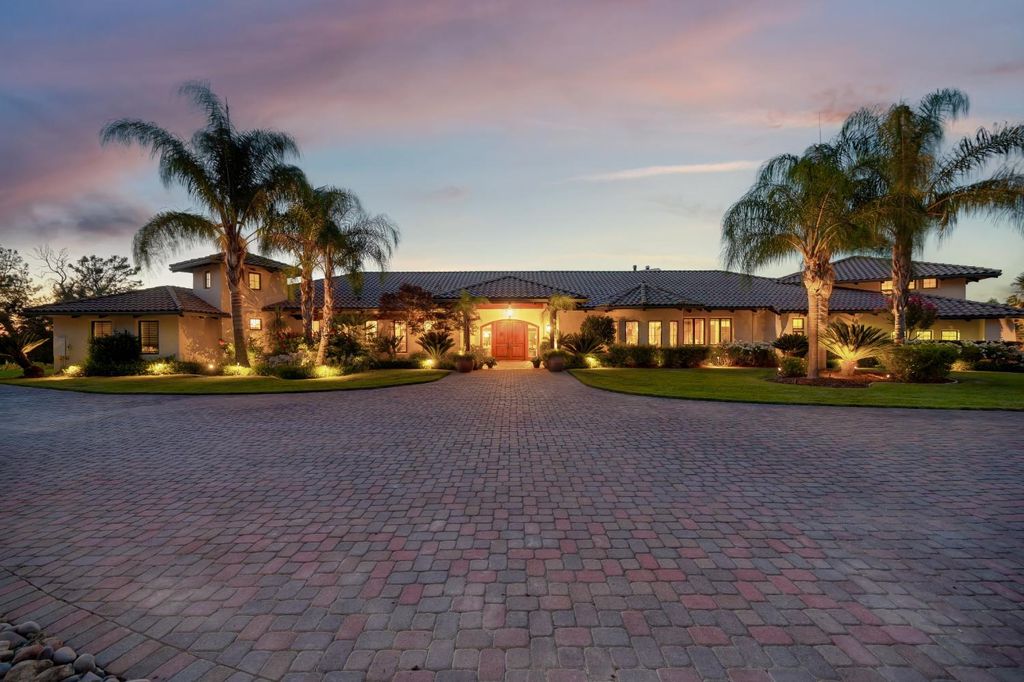 Photo of 5905 Barton Road, Loomis, CA 95650 (MLS # 226046700)