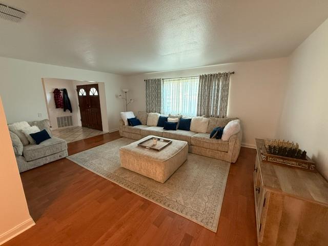 8697 Quail Oak Way
