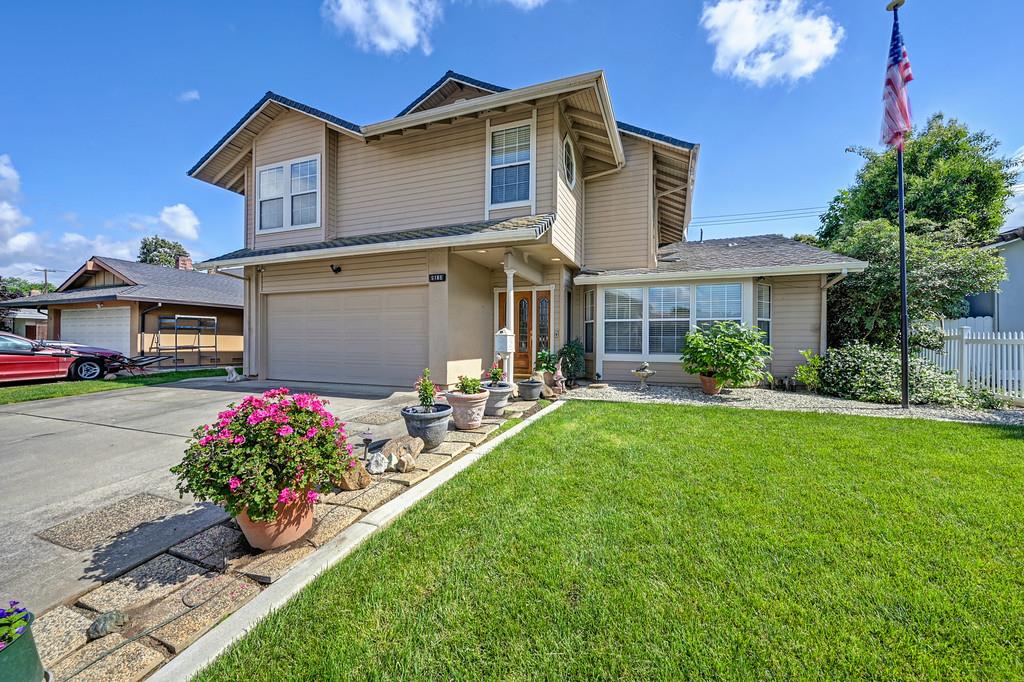 9168 Starina Way