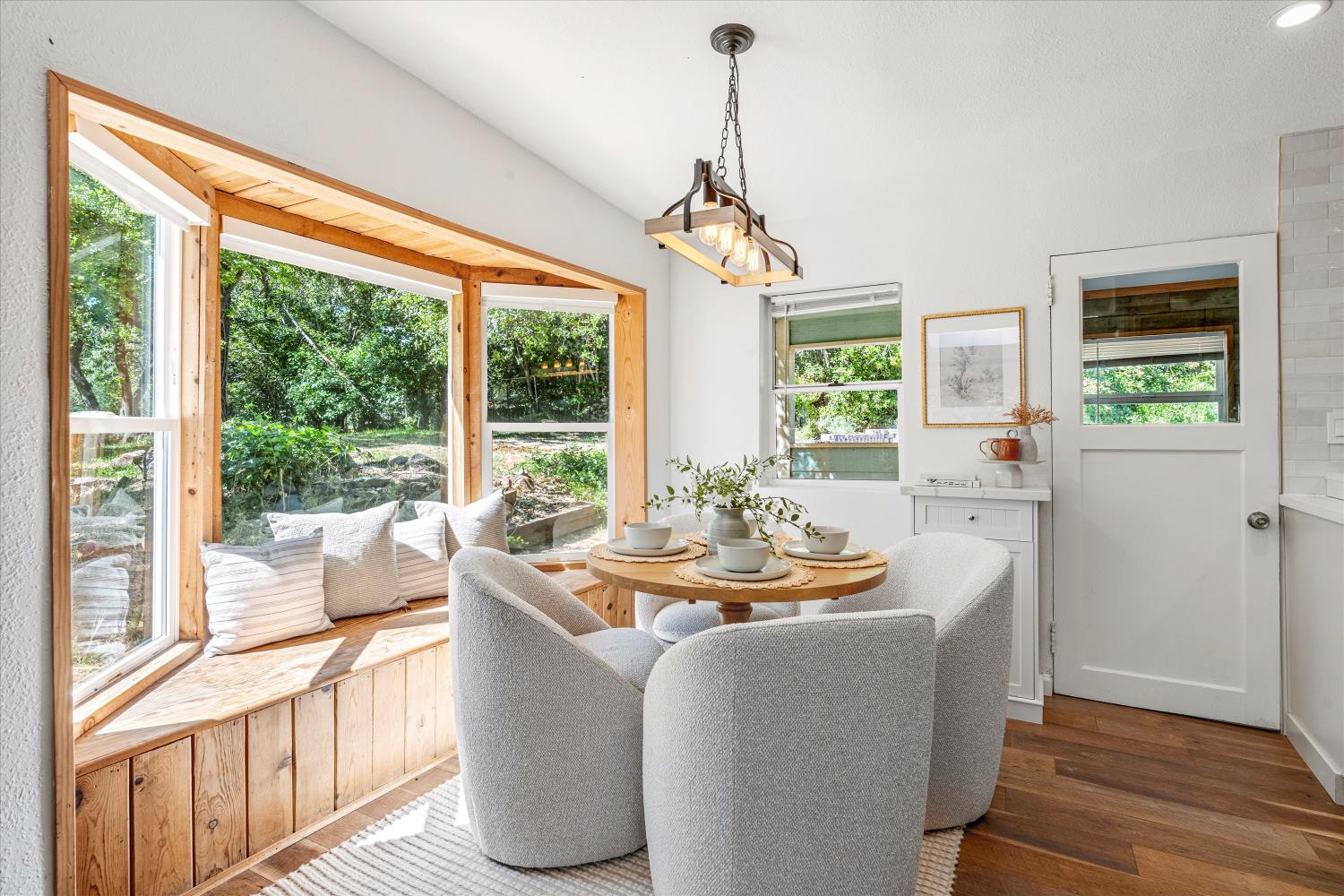 1335 Merry Knoll Road