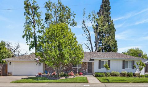 2026 Mission Avenue Carmichael CA 95608