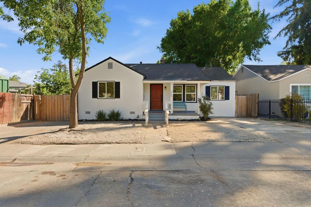 Photo of 3700 24th Avenue, Sacramento, CA 95820 (MLS # 226037853)