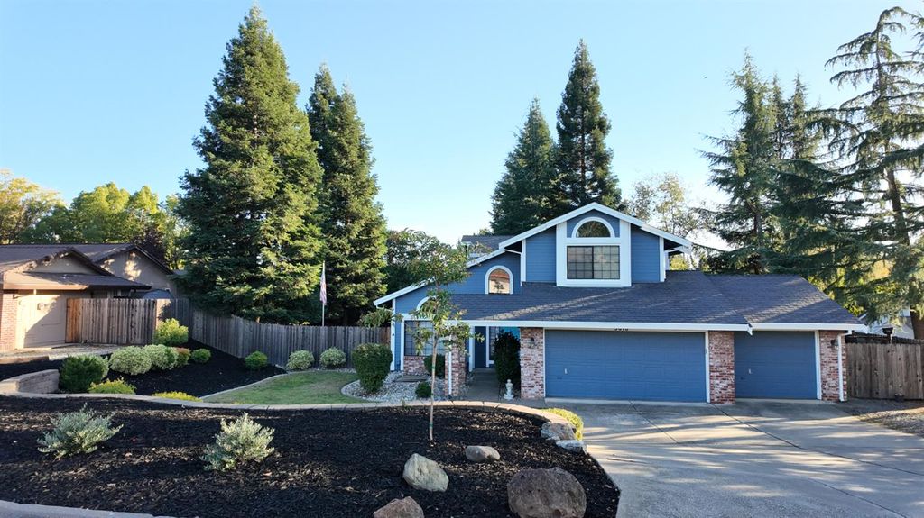 Photo of 3018 Camerosa Circle, Cameron Park, CA 95682 (MLS # 225132098)