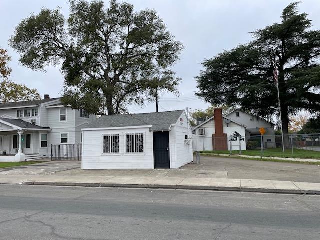 2439 Rio Linda Boulevard