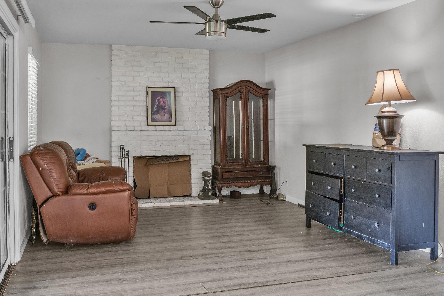 1527 Underwood Avenue