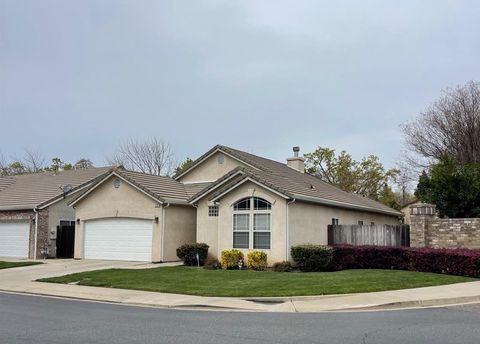 2221 Lantern Drive, Modesto, CA 95355 - MLS#: 225035948