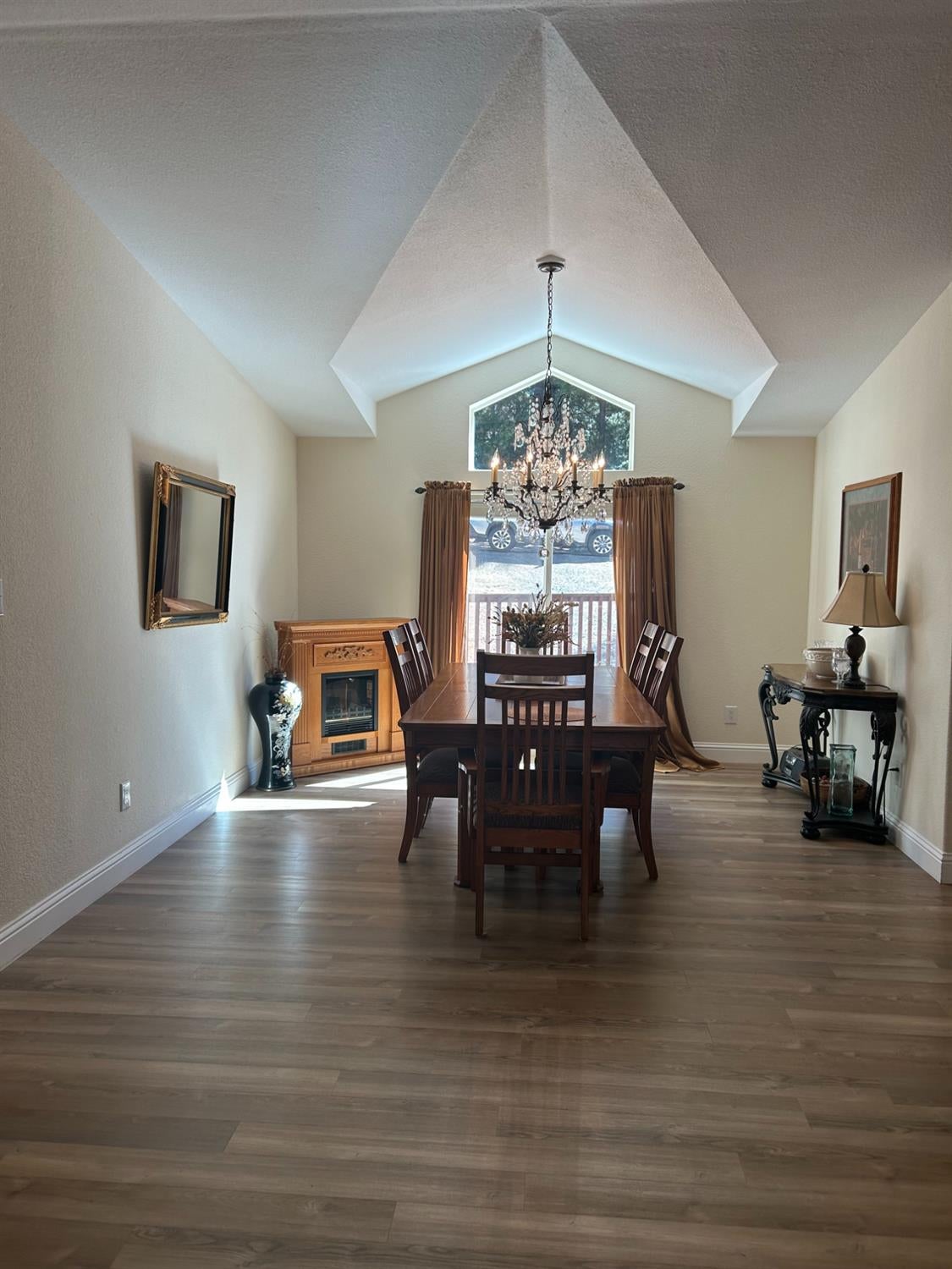 5557 Pine Ridge Drive