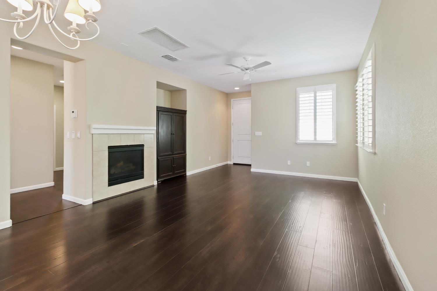 880 Holley Court