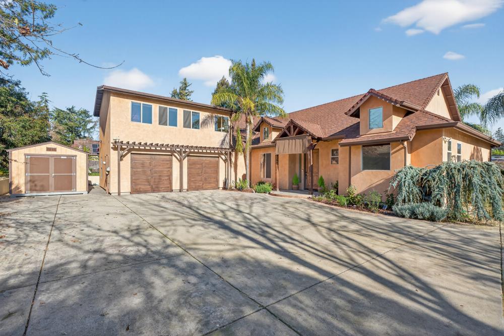 5830 Mariposa Avenue