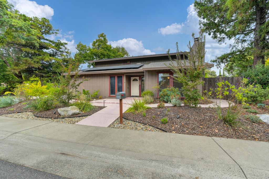 2217 Alameda Ave