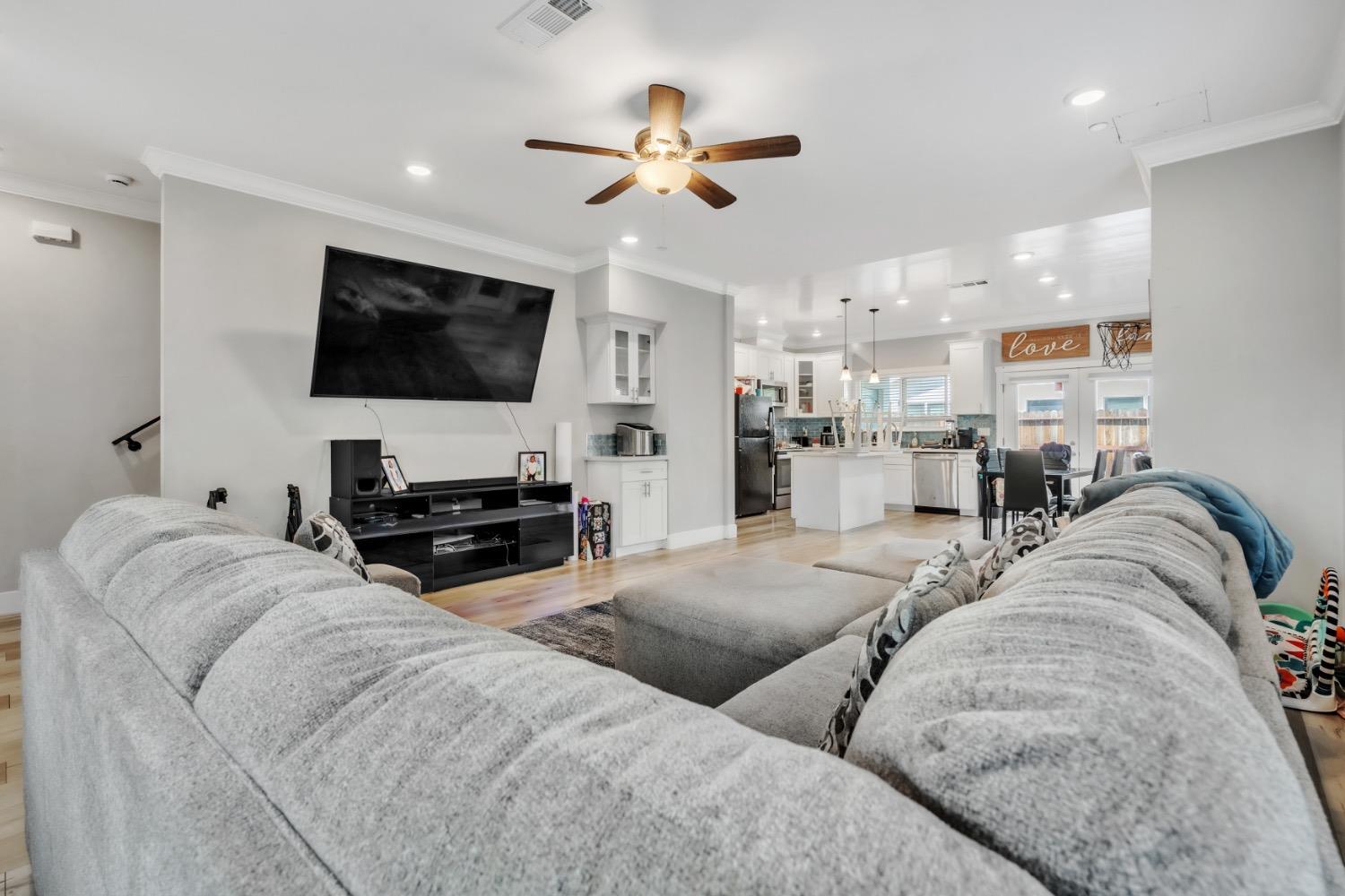 3400 44th Street 3404