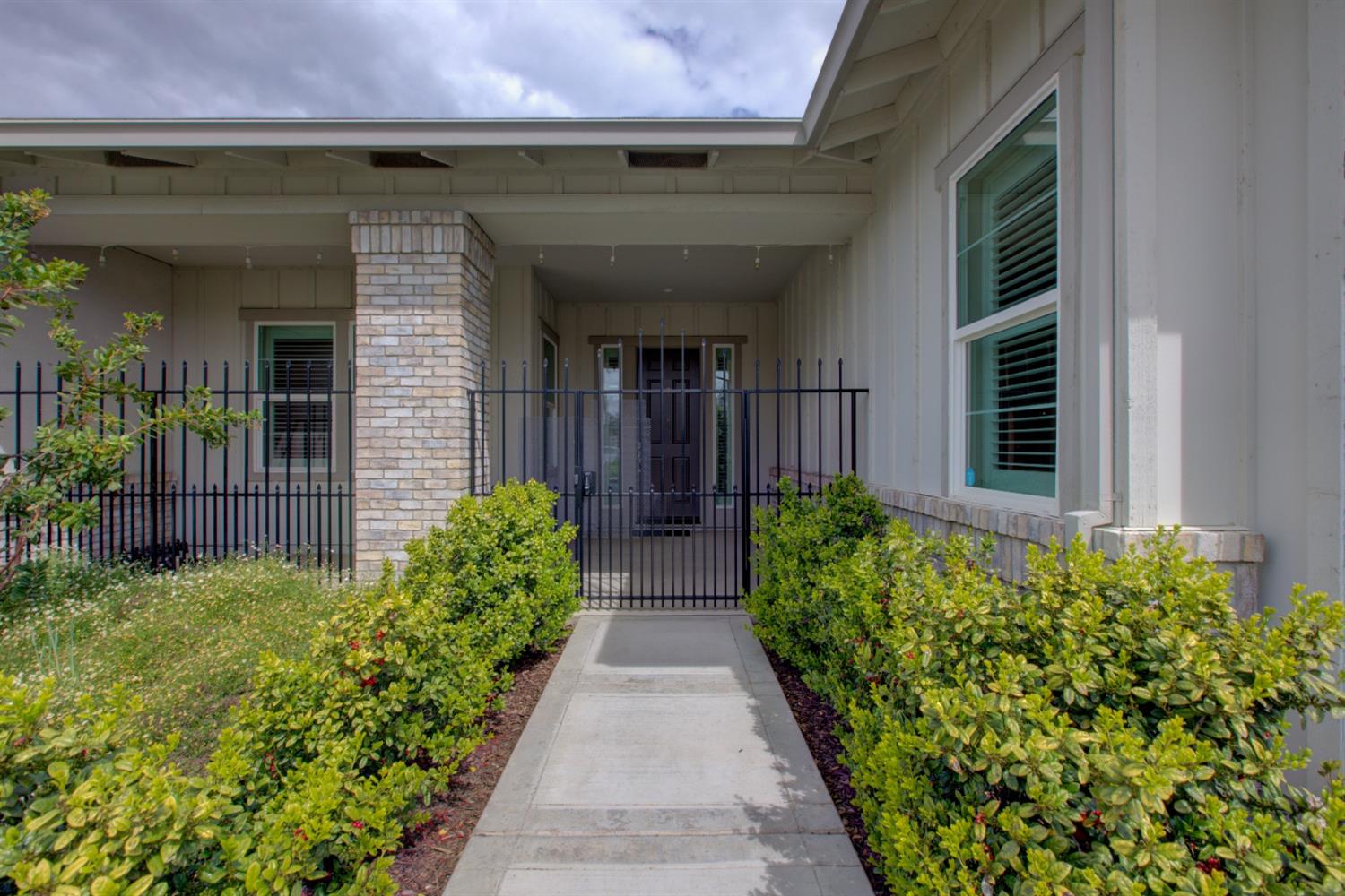 2791 E Tuolumne Road