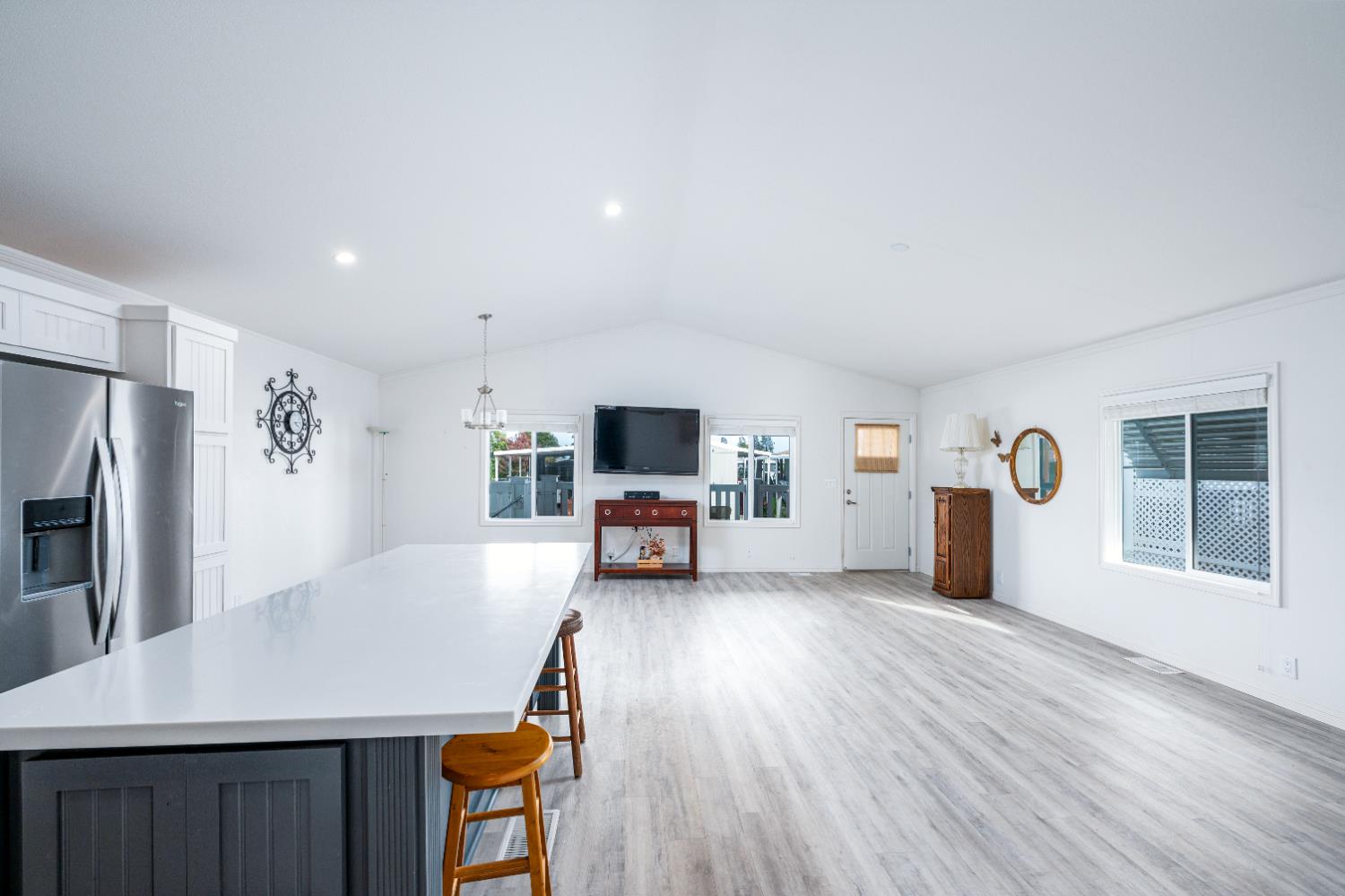 604 Pringle Avenue 87