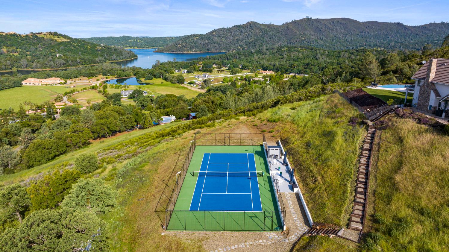 2001 Salmon Valley Lane