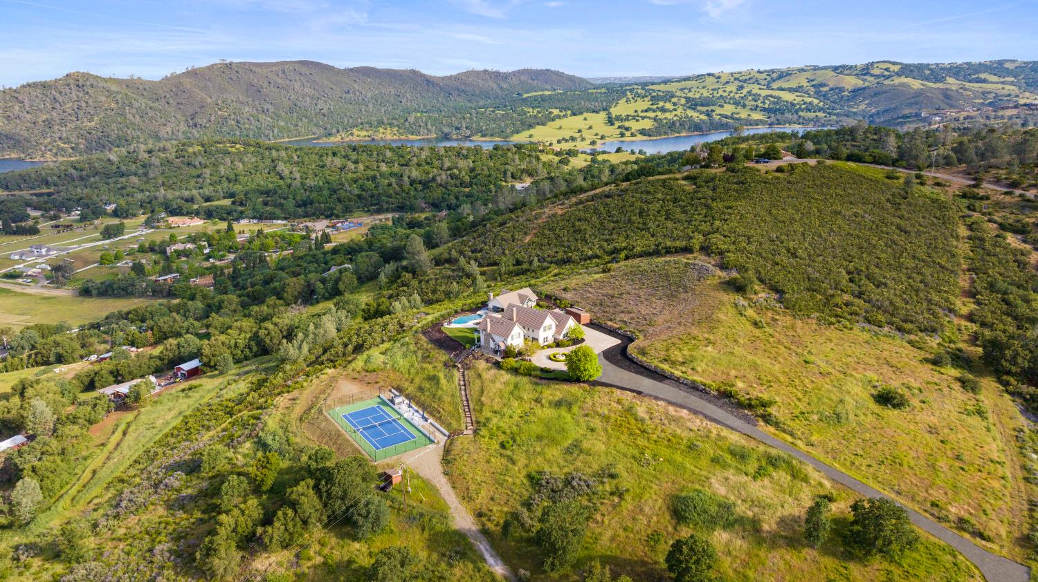 2001 Salmon Valley Lane