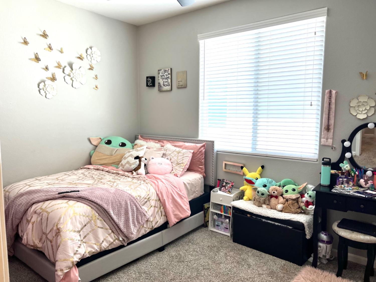 Sacramento, California 95834, United States, 4 Bedrooms Bedrooms, ,3 BathroomsBathrooms,Residential,Active,186056