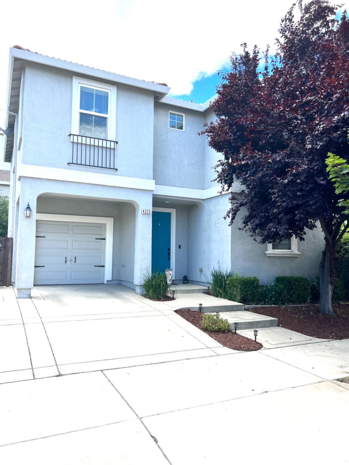 Sacramento, California 95834, United States, 4 Bedrooms Bedrooms, ,3 BathroomsBathrooms,Residential,Active,186056