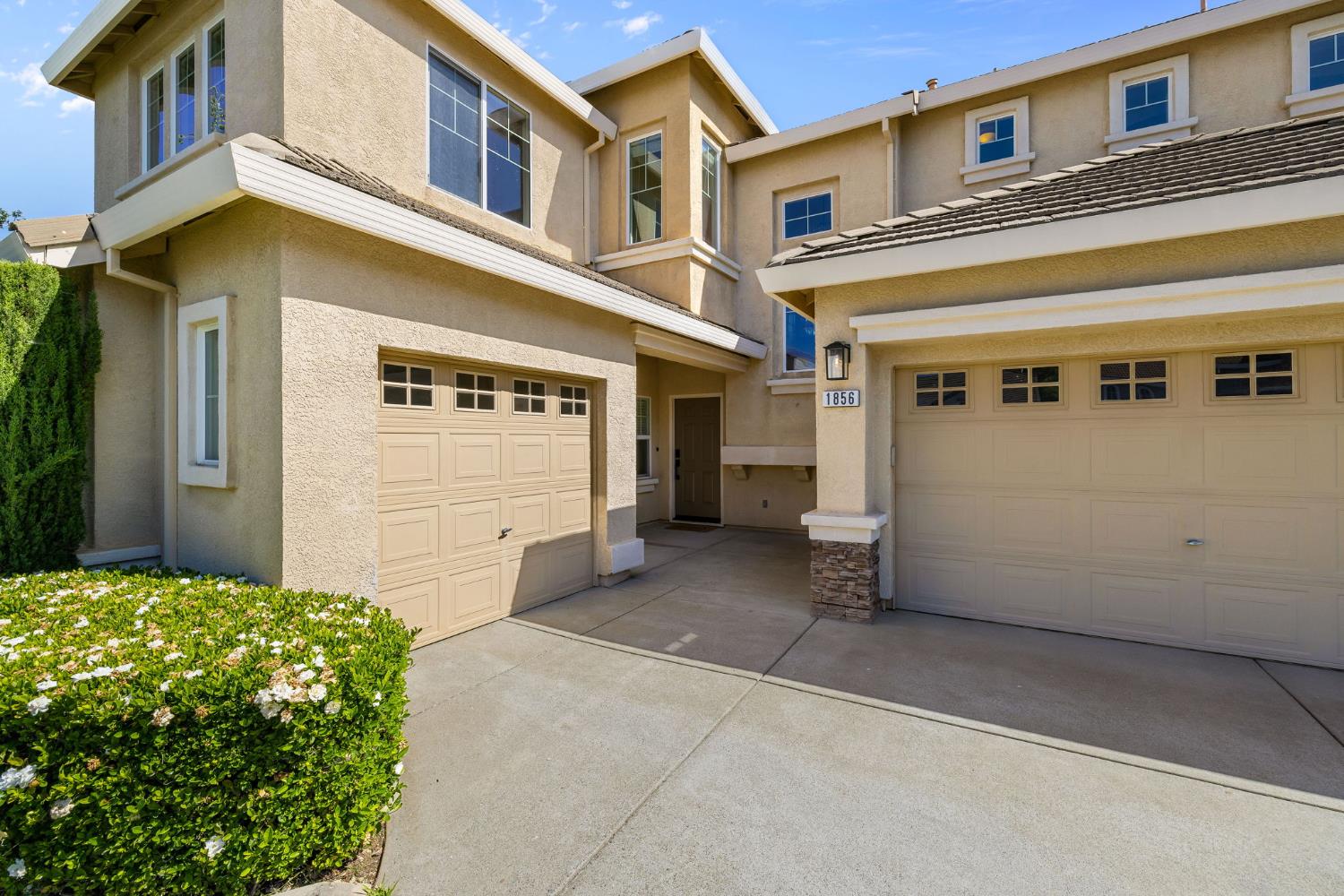 1856 San Esteban Circle