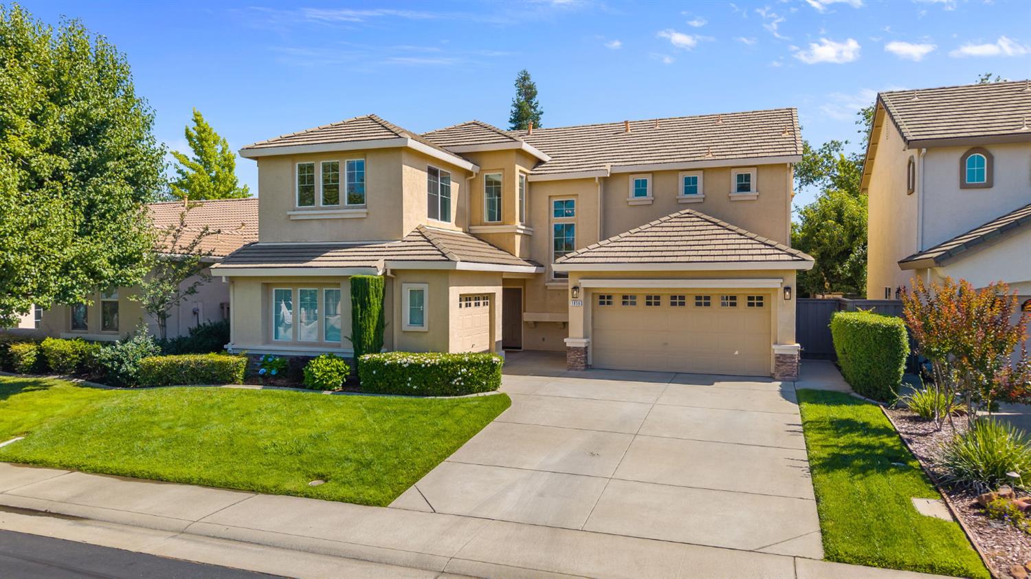 1856 San Esteban Circle