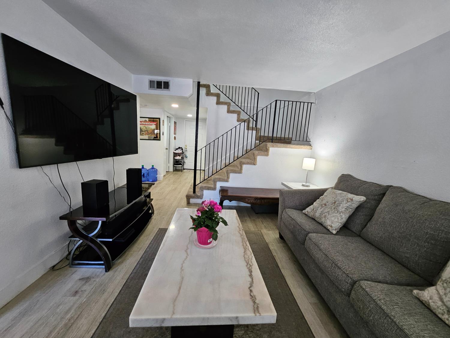 5152 Greenberry Drive
